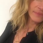 Julia Roberts Instagram - Fun work day sporting my @jilliandempsey jewelry 🌟 chatting about Ben is Back. 💕