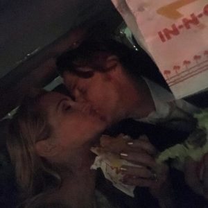 Julia Roberts Instagram - Fun Night W My Fella . Congratulations to All! And to all a good ( burger) night. 🥰