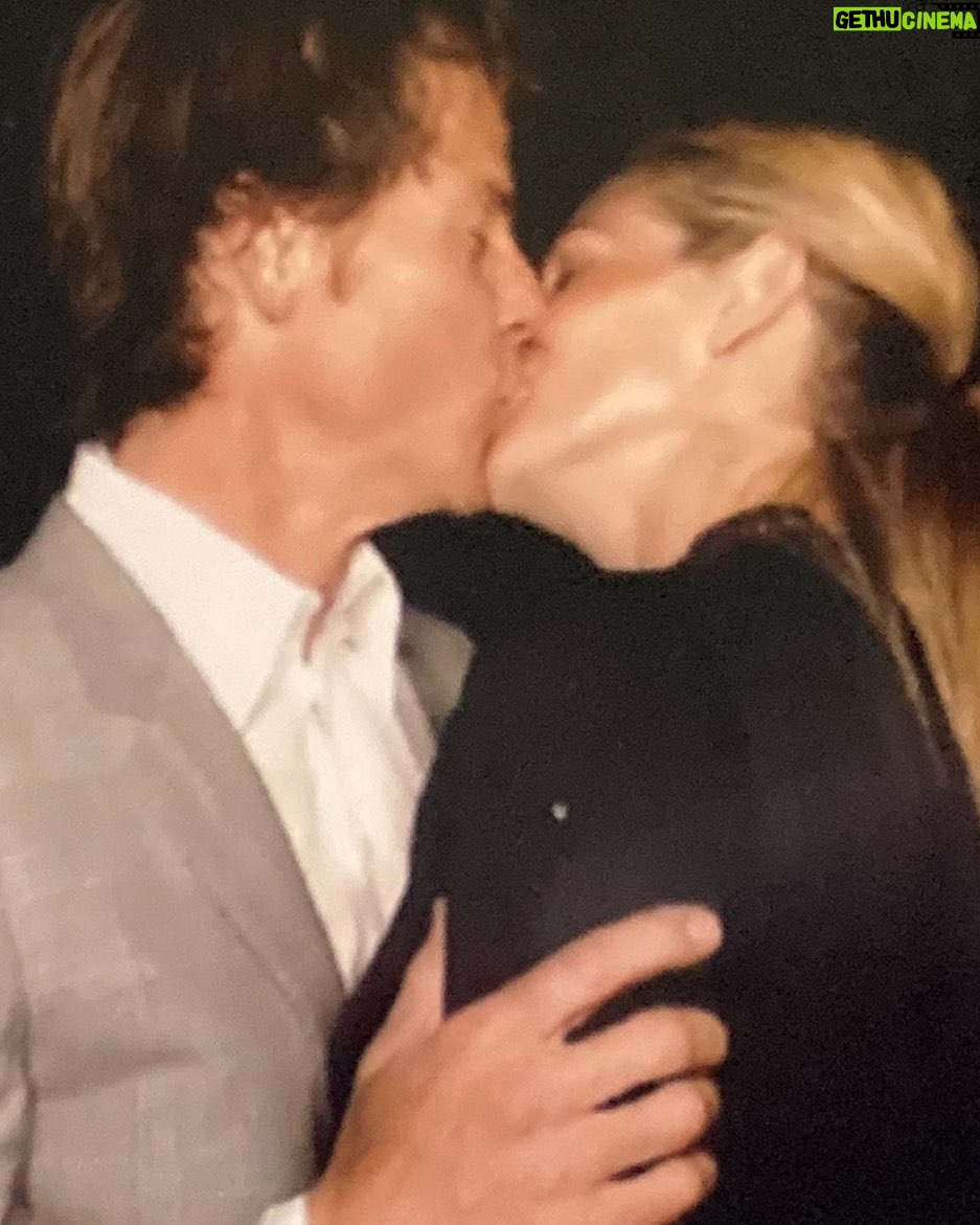 Julia Roberts Instagram - 💥 21 💥 #truelove #heckyeah #fromhereonout