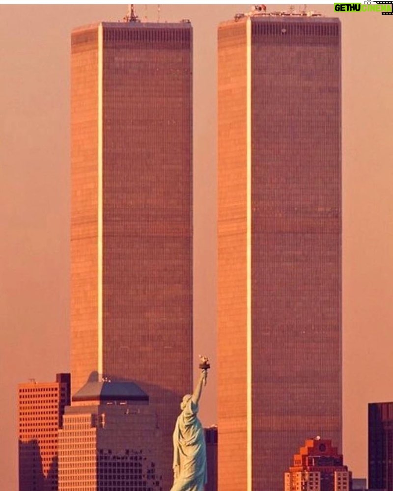 Julia Roberts Instagram - Never Forget 💔