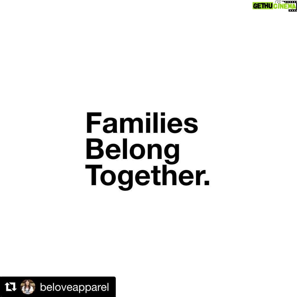 Julia Roberts Instagram - I FELT THIS SAME WAY. DO READ THIS ARTICLE. IT WAS DEEPLY MOVING AND SO INCREDIBLY EXPRESSED. #Repost @beloveapparel with @get_repost ・・・ I just posted a link in stories to the article ‘I spent 5 Days At A Family Detention Center. I’m Still Haunted By What I Saw.’ written by Catherine Powers for Huffington Post. PLEASE TAKE THE TIME TO READ IT. “To be clear, this is a policy of deliberately tormenting women and children so that other women and children won’t try to escape life-threatening conditions by coming to the United States for asylum”. #familiesbelongtogether #wearefamily #uplifteachother