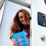 Julia Roberts Instagram - Loving every minute with Ali’s Well That Ends Well! Out today. It’s a must read. Congratulations to @therealaliwentworth 💕😂