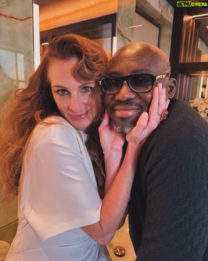 Julia Roberts Instagram - A moment worthy of a hundred #’s for sure,but I just wanted to start here. Edward, you are one of a kind. So thrilled we found each other at last. 💞 📷 @elizabethstewart1 💃🏼