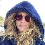 Julia Roberts Instagram - Fully….VACCINATED!!! Grateful beyond measure. If you are not vaccinated and have the GOOD FORTUNE to get vaccinated- go, go,go! #weareinthistogether #🙏🏻