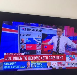 Julia Roberts Instagram - ❤️🤍💙 #wedidit #stevekornacki #letthehealingbegin