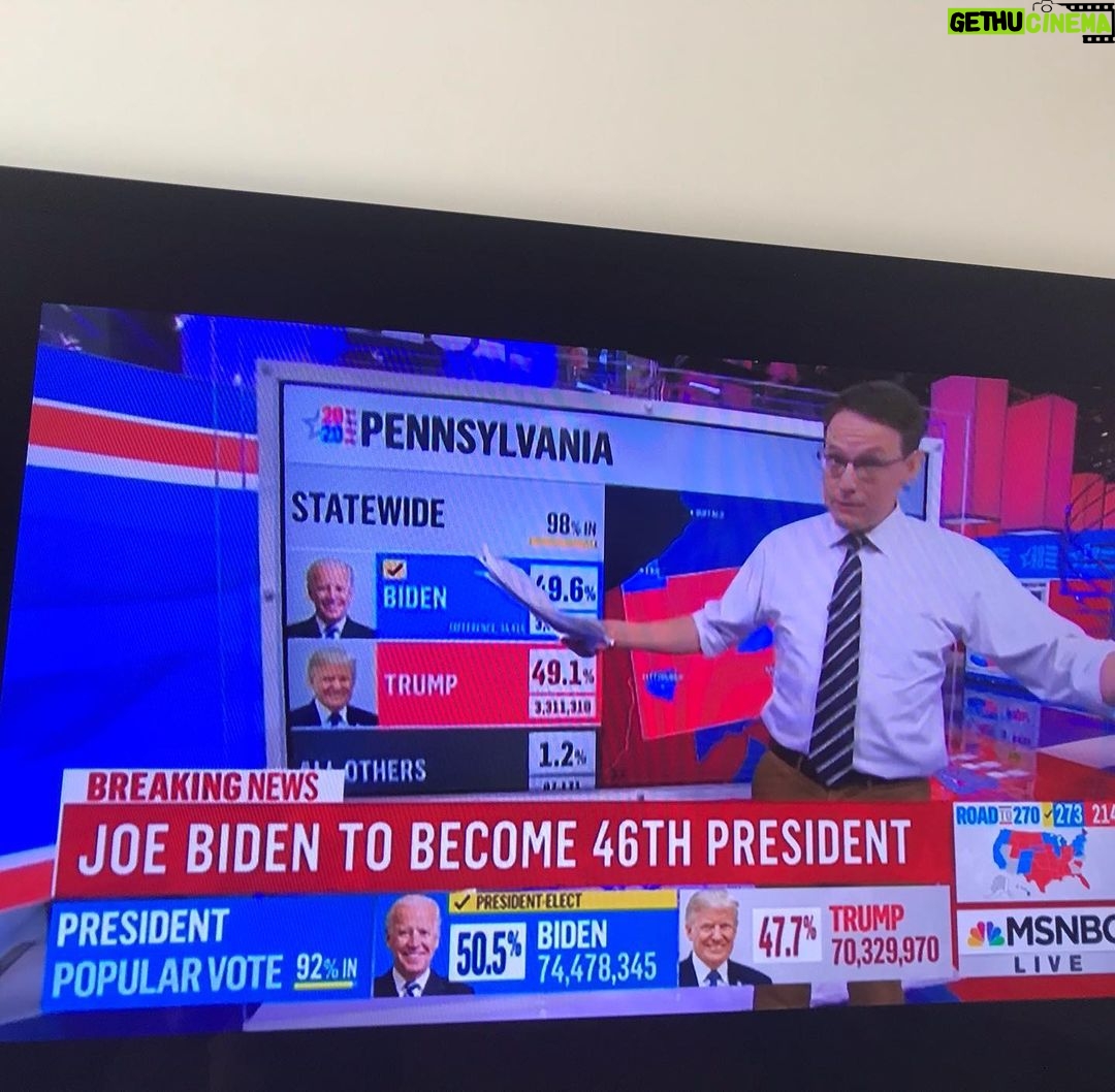 Julia Roberts - 285.2K Likes - ❤️🤍💙 #wedidit #stevekornacki #letthehealingbegin