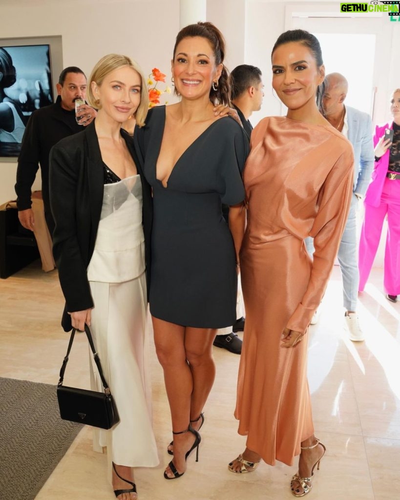 Julianne Hough Instagram - A beautiful weekend spent celebrating the marvelous @evalongoria and her feature directorial debut @flaminhotmovie! Not only is Eva an actress, director, entrepreneur, and business woman that we all love so so much, most importantly she is an advocate. Watching her take all of her art and talent and focus them in to one space giving a platform through storytelling to represent her community, the Latin community in such a thoughtful way is truly inspiring! This film is so special. Hilarious, poignant and a full arch of all of Eva’s personalities wrapped up in a “flamin hot” way! Thank you @arianadebose for hosting this event to support Eva and for inviting me to witness the incredible friendships, support, hard work, tenacity, and level of family I experienced with all of you. I even had the pleasure of meeting and getting photo bombed by lead actress @annieggonzalez - she’s a scorpio and I’m a cancer, so obviously we’re destined to be best friends forever now 😜