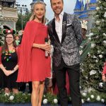 Julianne Hough Instagram - It’s tiiiiiiiime 🎄✨ My favorite holiday tradition is getting to host The Wonderful World of Disney: Magical Holiday Celebration with @derekhough ♥️ Grab a snack, some Mickey ears, and all your holiday cheer because it’s almost showtime! See you tonight at 8/7c! 🎄✨