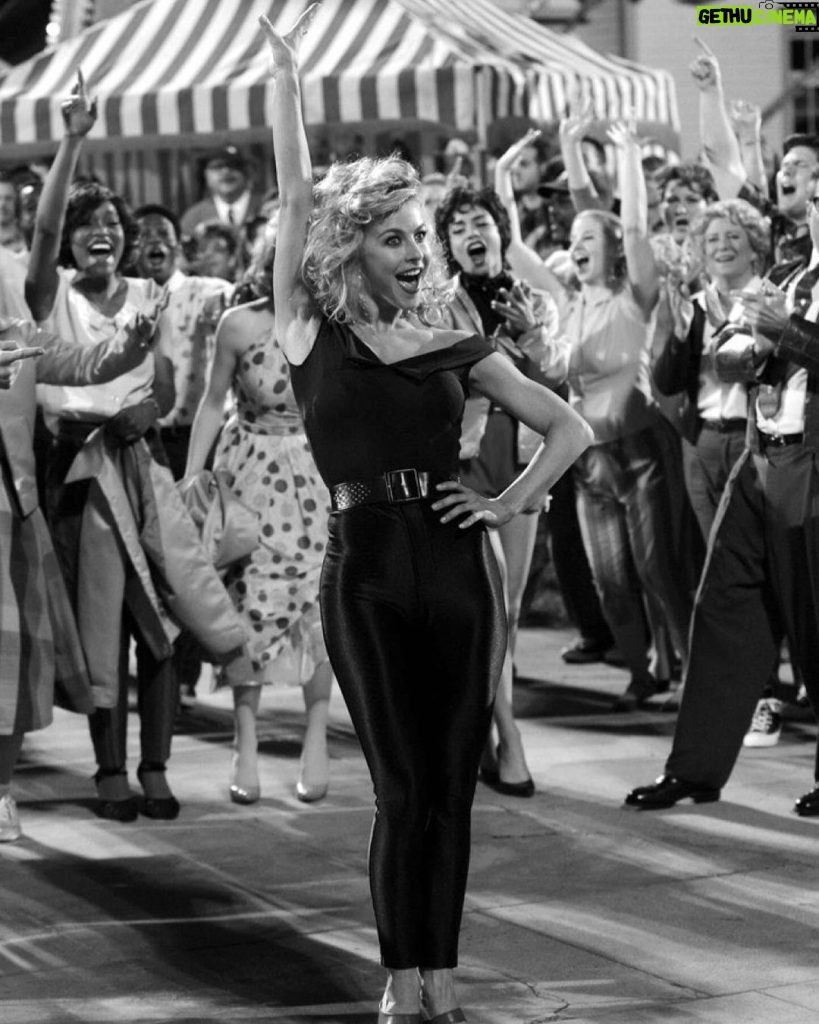 Julianne Hough Instagram - Hopelessly devoted to you, #GreaseLive 🤍8 years has come and gone in the blink of an eye! Grease Live, to this day, was one of my all-time favorite projects and experiences spent with some of the best humans. Love this musical and the cast and crew of it even more. Let’s get the band back together soon 😉♥️