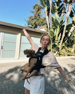 Julianne Hough Instagram - Gracing your feed with some of my favorite #SunnyContent lately 🐶☀️