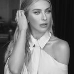 Julianne Hough Instagram - Moments from Most Memorable Year on @dancingwiththestars ✨ Feeling extra grateful for all of those around me this week. Take a moment to hug those closest to you extra tight.