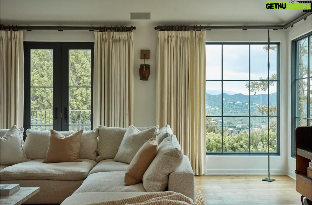 Julianne Hough Instagram - When it came to designing my home, I wanted to create a space that reflected my truest self. I wanted to come home to a place that helped me feel grounded and happy at the same time. I diligently curated this entire home, no detail too small, and I am so lucky to call this place home 💛