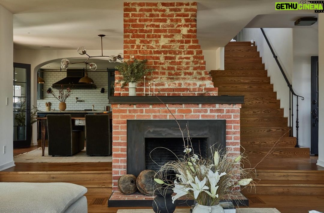 Julianne Hough Instagram - When it came to designing my home, I wanted to create a space that reflected my truest self. I wanted to come home to a place that helped me feel grounded and happy at the same time. I diligently curated this entire home, no detail too small, and I am so lucky to call this place home 💛