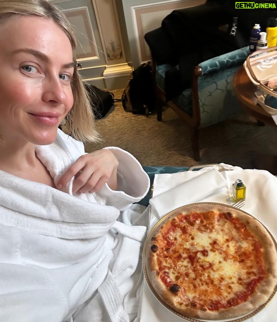 Julianne Hough Instagram - Ciao, Italia!