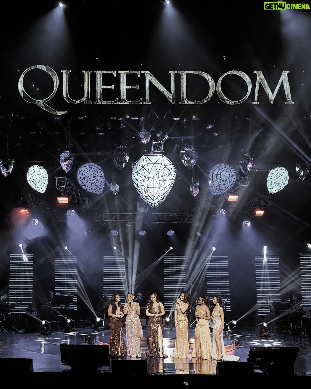 Julie Anne San Jose Instagram - Queens are dreamers too β¨ Queendom Live was a blast last night ππ» Thank you my queens @missritadaniela @theaastley @jessicavillarubin @hannahprecillas @mayangosabel for your pure heart, grace and passion! So proud of you. π To @gmasynergy and GMA Entertainment group, @sparklegmaartistcenter and to everyone behind this project, thanks for this opportunity to bring us together; weβre truly grateful for your hardwork. Special thanks to Ms. Jai, our vocal coach (alongside coach Arnie) for helping us hone our vocal prowess; and of course to one of our mentors tito @ppl_perrylansigan for guiding us and pushing us to do our very best, we love you. To our families, friends and supporters, our Queenies, thanks for believing in us. We will always bring your love and support through this journey. Much much love β€οΈ