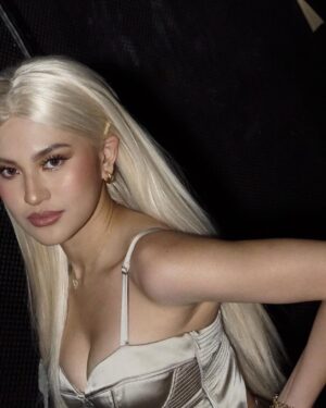 Julie Anne San Jose Instagram - Showtime 🤍 Stream my latest song ‘SOMETHING’ on all digital platforms! Music video is coming out this Friday!
