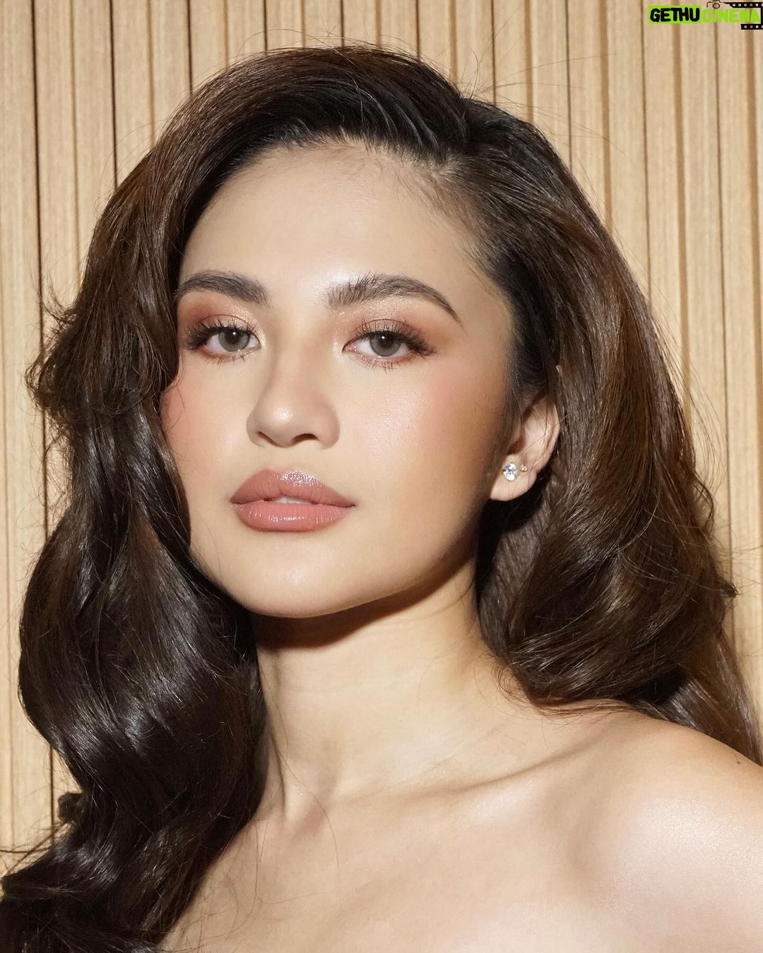 Julie Anne San Jose Instagram - As @magnoliahotshots muse for today at the #PBASeason48 🤍🫶🏼