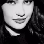 Julie Anne San Jose Instagram - i’m feeling good 🖤