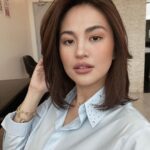 Julie Anne San Jose Instagram - keep calm and selfie