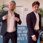 Julien Bam Instagram - Für 100 Folgen und 2 Jahre #hobbylos werden auch mal die Anzüge ausgepackt