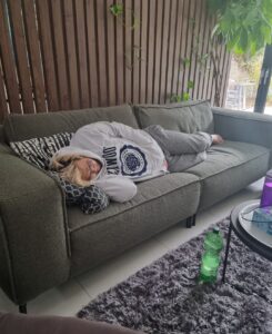 Julien Bam Instagram - So waren meine letzten 2 Wochen. Ich liebe den Scheiß ❤❤❤ Das war das aufwendigste Projekt, dass wir jemals in 2 Wochen geschafft haben. Danke für euren Hype! Motiviert richtig. Nach dem dritten Teil des ersten Hauptvideos muss ich erstmal Ferien machen
