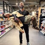 Julien Bam Instagram – Es ist vollbracht, wir haben es tatsächlich wieder geschafft! “Mann im Mond AKT 2” hat es in die Tiefen des Internets geschafft. Frei zugänglich für jeden von euch. 
Diesesmal war irgendwie alles anders. Kein leichter Ritt. Es gab wirklich Momente, da habe ich vor lauter Verzweiflung kein AKT 2 mehr gesehen, da sowohl technische, rechtliche als auch persönliche Hindernisse, sich mir in den Weg stellten. 
UND: Was man nicht wissen kann ist, dass wir mit AKT 2 vor AKT 1 angefangen haben zu drehen. Logistisch war das sinnvoller. Dachten wir. Denn da war ja dieser Moment, als mein Fuß meinte, er müsste während den Drehtagen rebellieren. Da kommen auf jeden Fall einige Behind The Scenes- und Making Ofs Videos auch euch zu, die mal eine andere Seite zeigen. 
Also, all together: wtf …. xD 
Doch jetzt, da ich das Ergebnis sehe, weiß ich: Jeder Moment des Kampfes hat sich gelohnt. Man hat wieder viele Menschen kennen gelernt und mit manchen Menschen auch etwas mehr zusammen gewachsen <3 
Und am glücklichsten bin ich, dass Joon wieder lebt ._. 
Hab dich vermisst bro. 
Danke für den Rückhalt und eure unermüdliche Unterstützung. Achja und checkt mal @eternalgod aus. 
Bis zum nächsten Abenteuer!

PS: konnte beim letzten Foto leider nicht mehr alle verlinken, darum hier: 
@minh_chau_cao 
@shawn_bu 
@xmpc 
@dan_glover 
@daniii__141 
@joey_prmntr 
@jonas_red96 
@mickels_22 
@dario_mnz 
@simonp_25 
@joshn.eusn 
@ljfeofdaniel