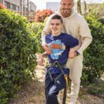 Julien Bert Instagram - J’avais fais une promesse à @enzo_moncombatpourresterdebout de venir à sa rencontre en 2022 . Ce fût un moment tellement fort en émotion , c’était juste magique quel jeune homme extraordinaire avec un mental de guerrier, vous découvrirez ça bientôt ❤️ Provence-Alpes-Cote d'Azur, France