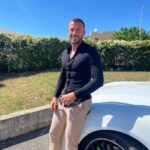 Julien Bert Instagram - #sponsorisé Hello les loustics ! On a organisé un #CONCOURS avec SHOWROOM PRIVÉ C’est le site de ventes privées dont je vous ai parlé récemment qui propose des superbes marques comme Calvin Klein, Guess, Disneyland Paris ou encore Le diamantaire, Sinequanone entre autres ! Ils vous proposent des réductions incroyables allant jusqu'à -70% ! Vous pouvez tenter de remporter 21 cadeaux ! Le premier prix c'est 250€ de bons d'achat sur tout le site et pour les 20 suivants vous bénéficierez de la livraison Infinity offerte pendant UN AN ! Pour participer : • être abonné à mon compte et celui de @showroomprive • Taguer 2 potes en commentaire Fin dans 48h... Bonne chance les amis ✌🏻 @shaunaevents Provence-Alpes-Cote d'Azur, France