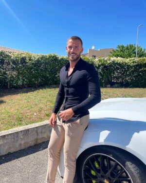 Julien Bert Instagram - #sponsorisé
Hello les loustics ! 
On a organisé un #CONCOURS avec SHOWROOM PRIVÉ 
C’est le site de ventes privées dont je vous ai parlé récemment qui propose des superbes marques comme Calvin Klein, Guess, Disneyland Paris ou encore Le diamantaire, Sinequanone entre autres ! Ils vous proposent des réductions incroyables allant jusqu'à -70% !
Vous pouvez tenter de remporter 21 cadeaux ! Le premier prix c'est 250€ de bons d'achat sur tout le site et pour les 20 suivants vous bénéficierez de la livraison Infinity offerte pendant UN AN !
Pour participer :
• être abonné à mon compte et celui de @showroomprive
• Taguer 2 potes en commentaire
Fin dans 48h... 
Bonne chance les amis ✌🏻
@shaunaevents