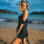 Julieta Nair Calvo Instagram - Los últimos dos videos se llaman felicidad
