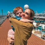 Julieta Nair Calvo Instagram - A paseá a baco co panino A pasear el barco con padrino 🚢 🌊♥️