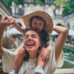 Julieta Nair Calvo Instagram - Un resumen de lo que van nuestros días en Brasil . Les dejo todas mis recomendaciones acá abajo por si vienen . Es un viaje hermoso para hacer en familia y disfrutar la vida . El transfer que contratamos para ir desde rio a Búzios suuuuuper recomendable es @transfer_privado_buzios (gracias @may_ariadna por el dato ) El@hotel@al@que vinimos en Buzios es de un conocido de Rolo y no es canje pero merece que todo el mundo lo conozca por lo hermoso que es y la atención que tienen con los huéspedes . Un lujo @ohoteldebuzios Por otro lado , siempre les recomiendo lo mismo pero NO VIAJEN sin asistencia médica . Es muy importante viajar tranquilos . Nosotros contratamos siempre @assist365ok Me recomiendan lugares para conocer por acá ? Los leo