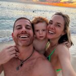 Julieta Nair Calvo Instagram - Hoy con mis osos 🌅 Los amo