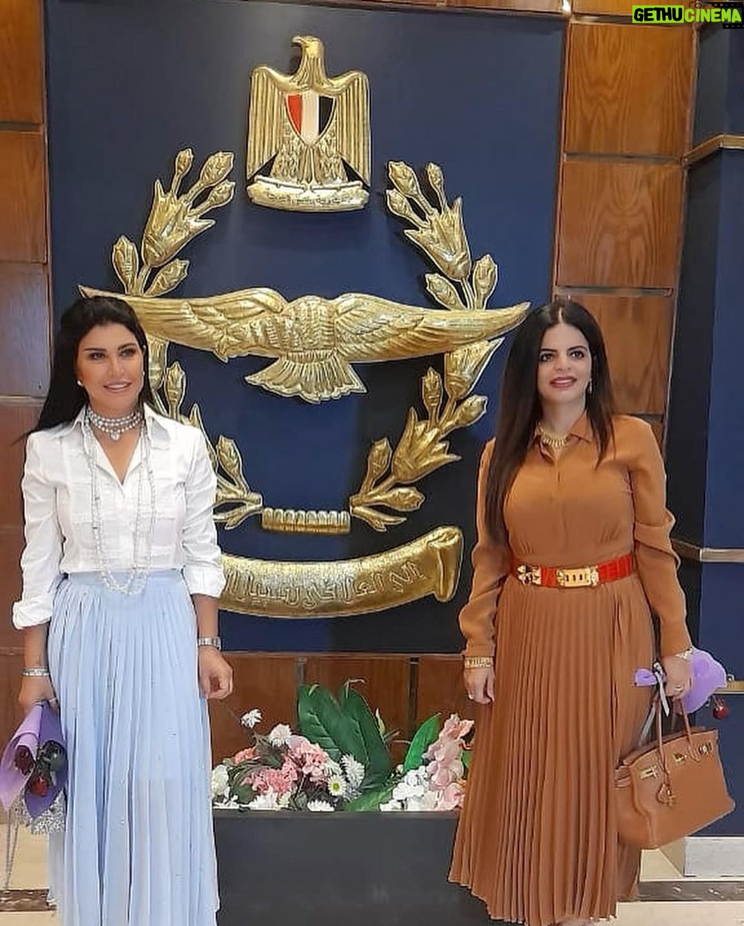 Jumana Murad Instagram - سعدت وتشرفت بزيارة متحف القوات الجوية بمناسبة مرور ٩٠ عاما على نشأة القوات الجوية المصريه وبمناسبة مرور ٦ سنوات على الافتتاح الرسمي للمتحف تحت شعار نسور السماء . شكرا @museum.eaf @zeinab_bashier