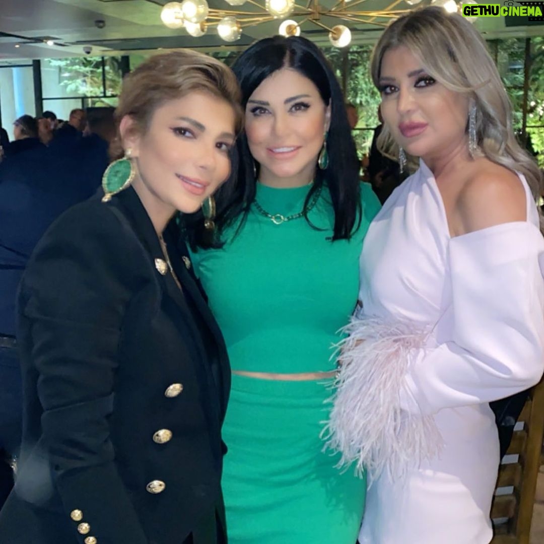 Jumana Murad Instagram - Thank you so much @halabazarbashisabet for a beautiful evening with our beloved @assala_official 💚💚💚💚 Dress by @miumiu