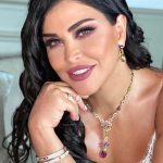 Jumana Murad Instagram – الحب لا يمكن شراؤه إلا بالحب 💜💜💜💜 makeup artist @ahmedelkhawaga1