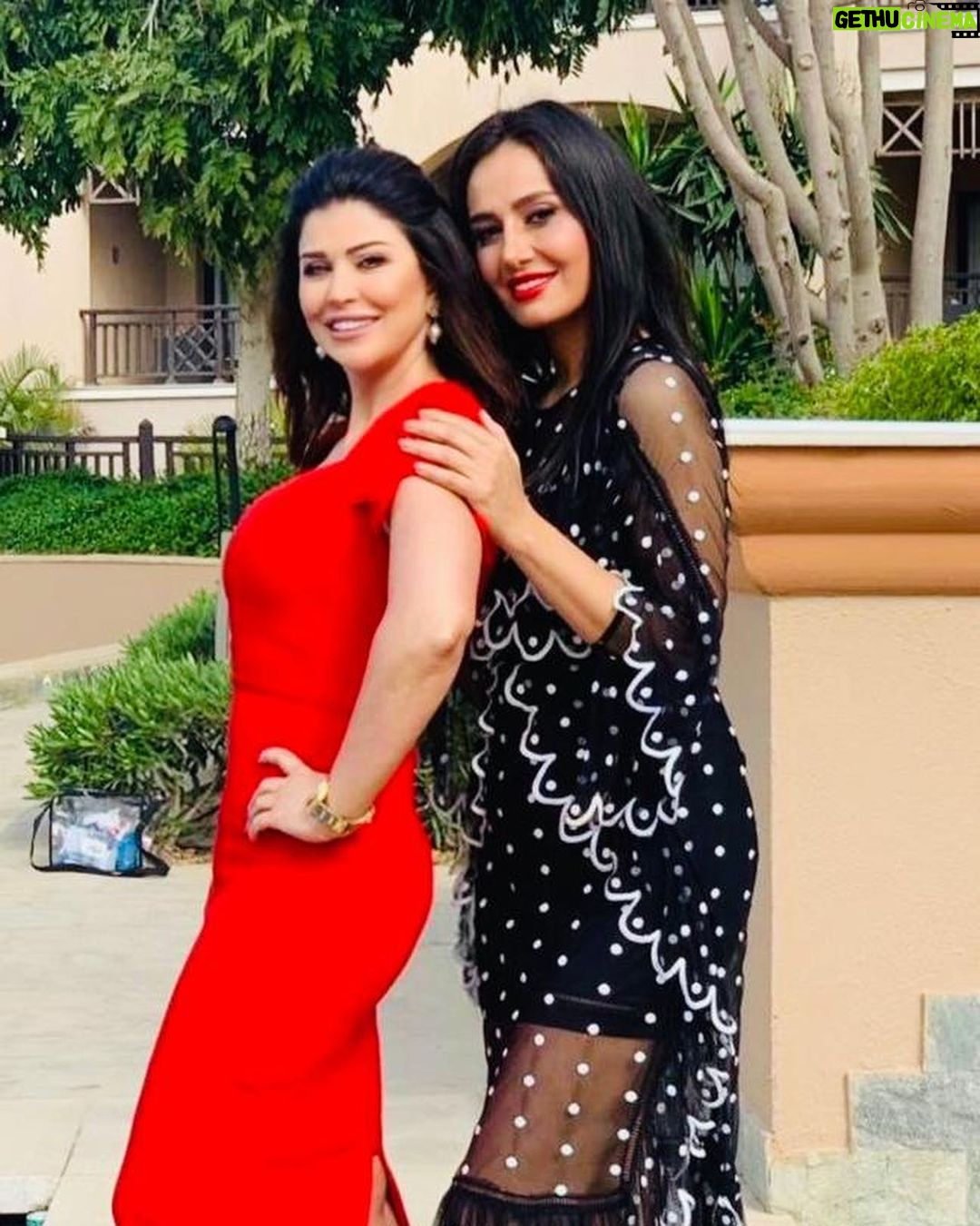 Jumana Murad Instagram - مسلسل #خيانه_عهد رمضان ٢٠٢٠ @youssra @halashihanew styled @maigalal dress @roland_mouret Jewelry @cartier @chanelofficial @suetii