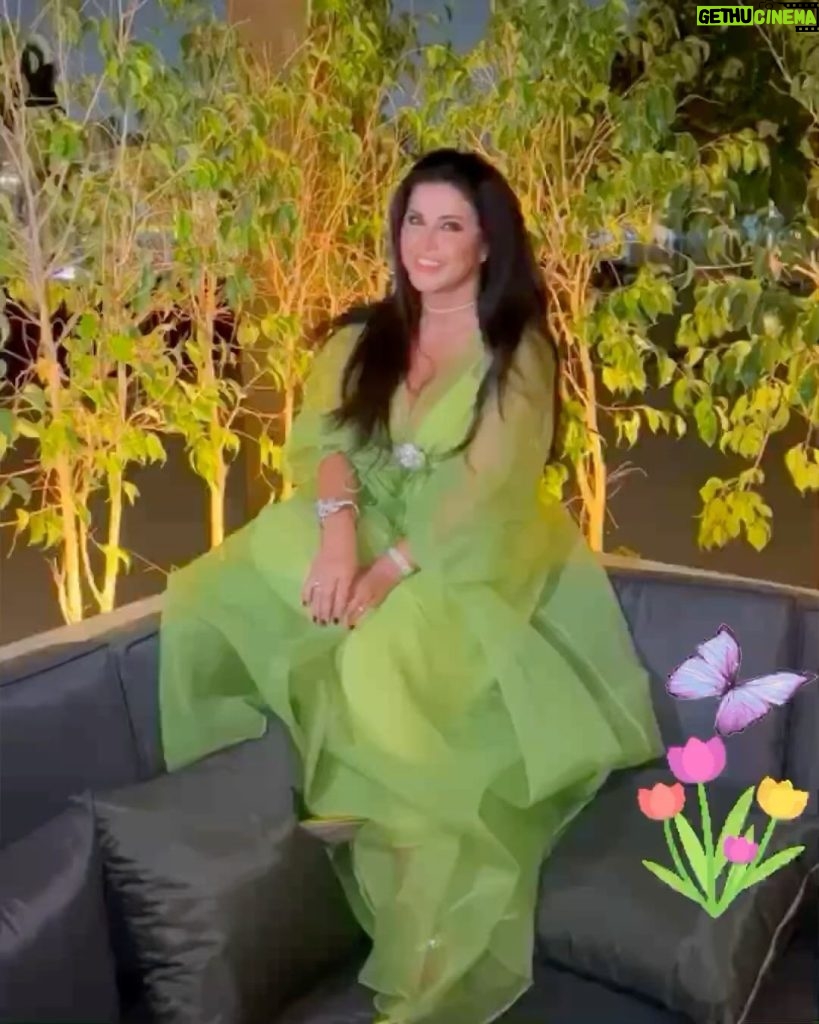 Jumana Murad Instagram - Life is Green 💚💚💚 #jumana.mourad . Thank u bestie for the beautiful video @dr.salma.z ❤️❤️