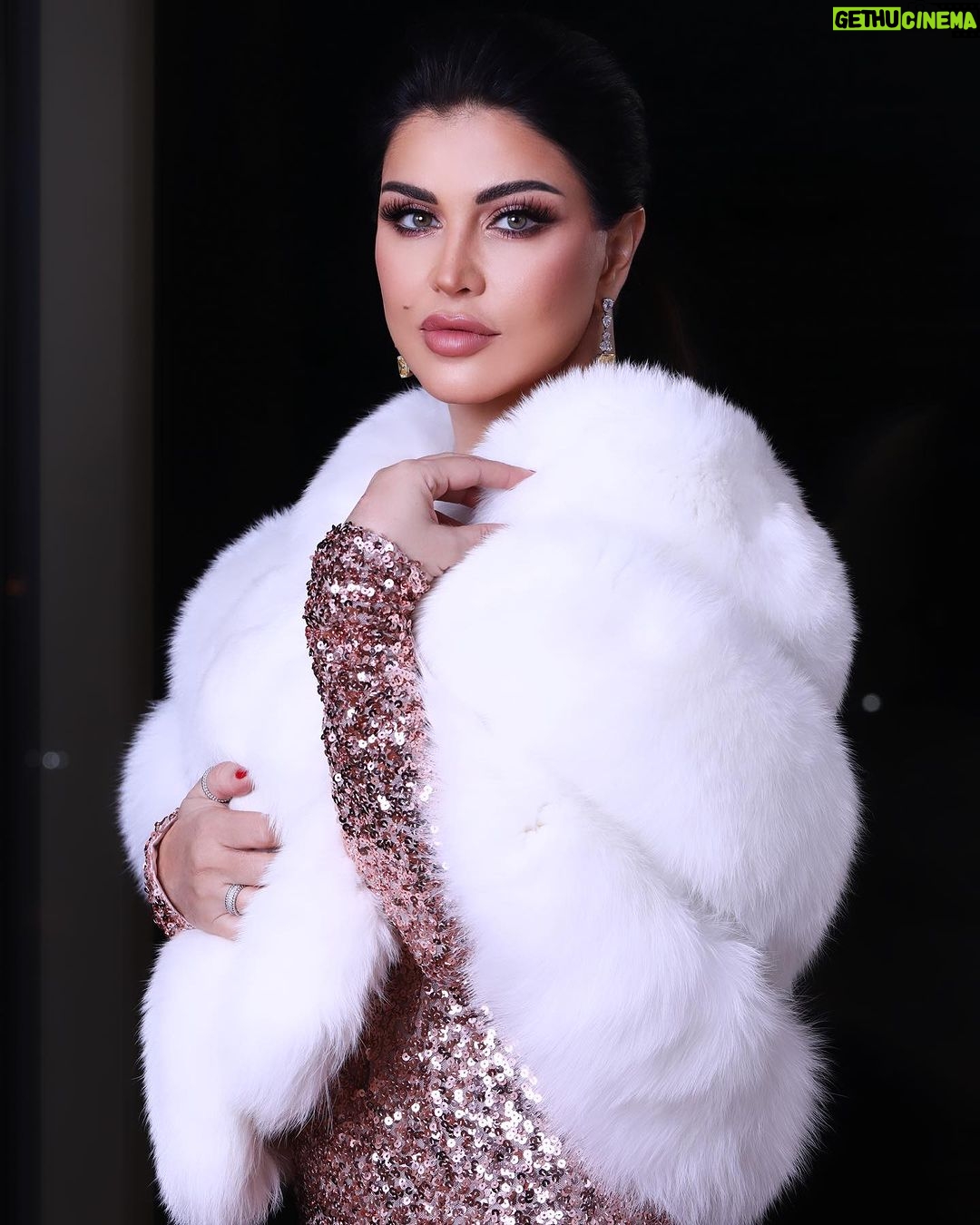 Jumana Murad Instagram - من موسم الرياض ( أنا عربيه ) 💚💚💚🇸🇦🇸🇦🇸🇦كل الشكر لهيئة الترفيه @riyadhseason @anaarabiah @gea_saudi Dress @dolcegabbana Make up @manargamilmakeupartist Hair @aminahair #موسم الرياض #أنا عربيه. #الرياض. #السعودية