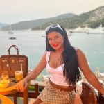 Jumana Murad Instagram - In love with the sea ❤️ , who r u in love with 😉