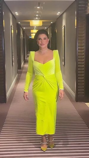 Jumana Murad Instagram - افتتاح فيلم يوم ١٣ في الرياض 💚💚💚
Makeupartist:@manargamilmakeupartist
hair style:@aminahair
photographer:@sn.alshaya
 #فيلم_يوم_١٣ #جومانا_مراد #الرياض #