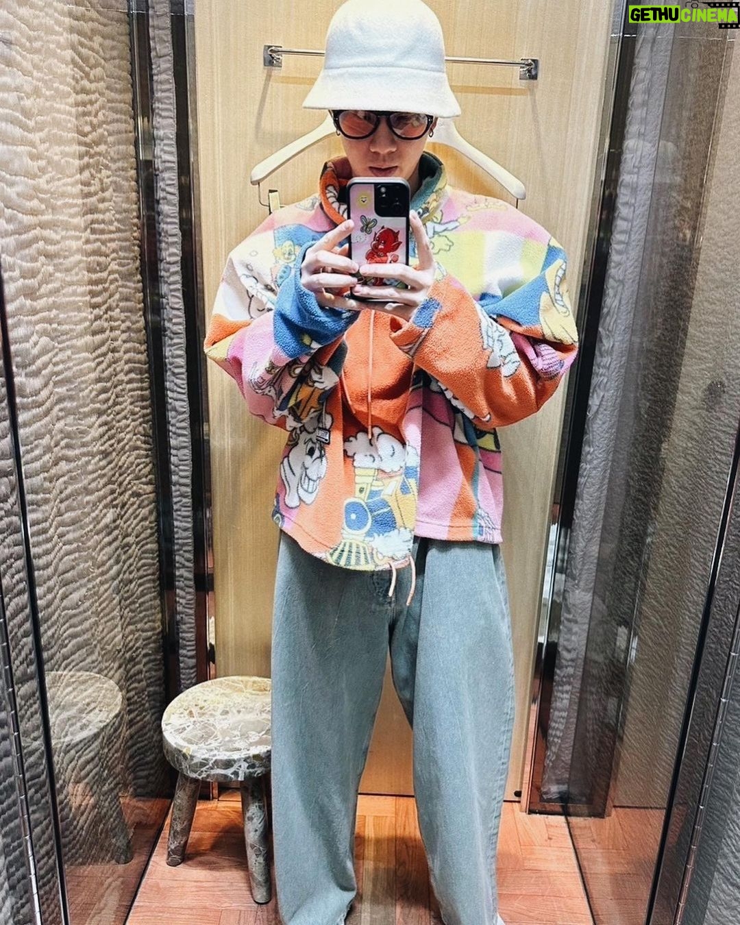 Jumpol Adulkittiporn Instagram - 🥶