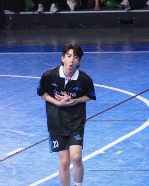 Jumpol Adulkittiporn Instagram - ท่าได้ เล่นไม่ได้ #GMMTVStarlympic