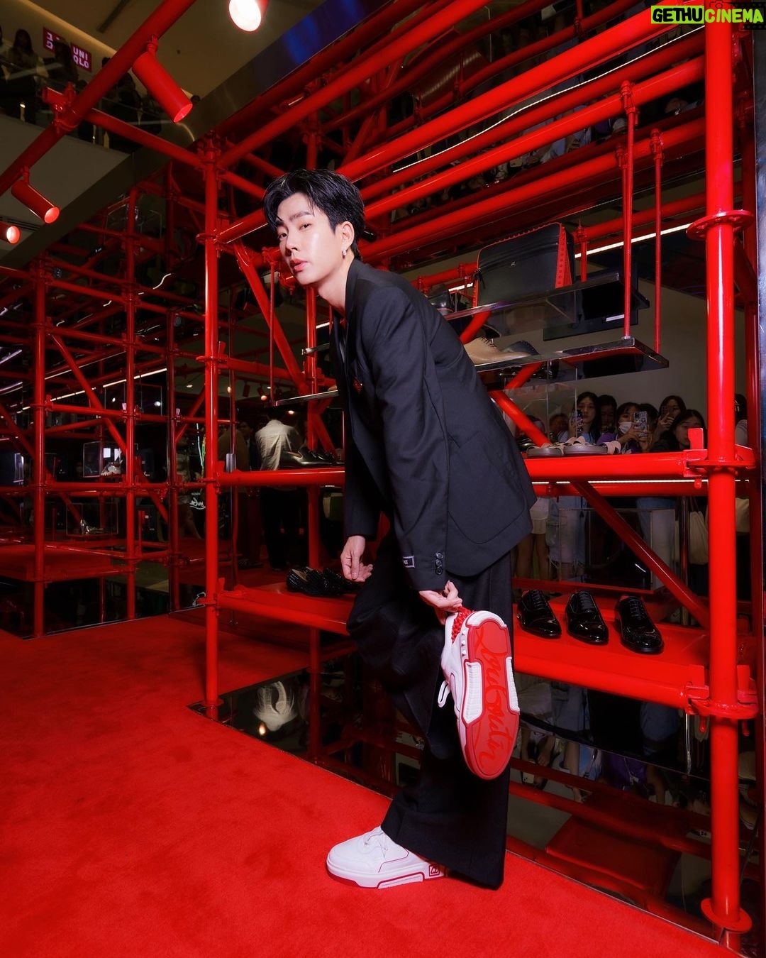 Jumpol Adulkittiporn Instagram - FEEL THE ENERGY❤️ #ChristianLouboutin