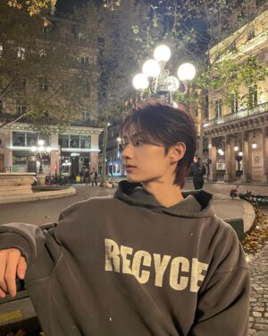 Jun Instagram - 🚶🍁✨