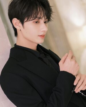 Jun Instagram - 여러분이 주신 사랑❤️덕분에 제가 이렇게 한걸음 한걸음씩 성장할 수 있습니다😆미래는 아직 아주 길기 때문에~앞으로 더 열심히 하겠습니다!!!💪⛽️