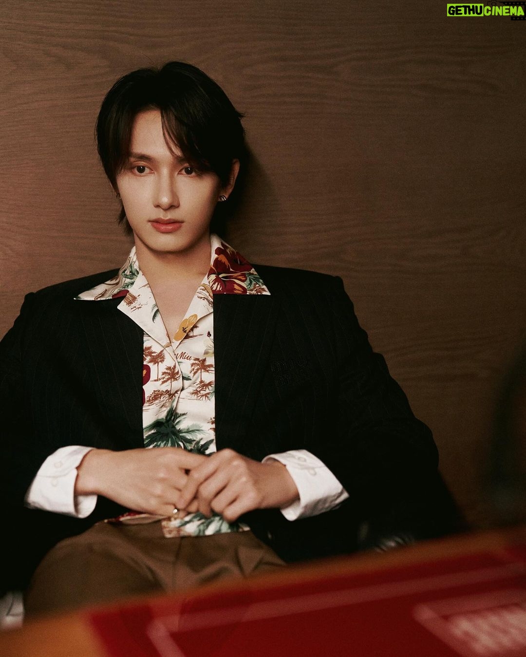 Jun Instagram - 자유로운 홀리데이 시간을 즐기세요🍸🎵 @MiuMiu #MiuMiuClubShanghai