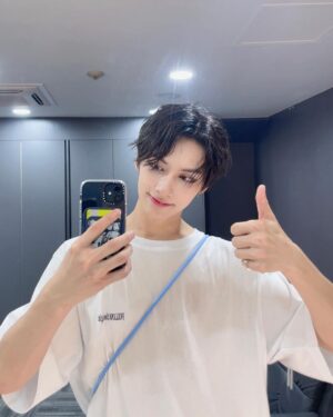 Jun Instagram - 첫번재 날🔚내일도 같이 즐겨요 😆！！！