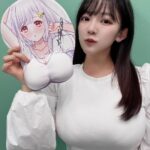 Jun Amaki Instagram - 我去台灣🇹🇼 2024『台北國際動漫節』 天木纯動漫節參戰🩷🩷 2/2、3、4連續三天！ 這次跟杏仁ミル一起在動漫節的日本館出展！ ICHIBAN JAPAN STAGE出演🐥 2/3 12:00〜12:30 2/4 11:20〜11:50 天木じゅん本人也將穿著這套服裝登場！ 舉行拍照會📷🖤🖤 這將是第一次將其製成商品🩷🐥 滑鼠墊上有手寫簽名📝 數量有限，非常柔軟。 銷售期間為2月2日至4日3天。 你只能在這裡購買！ 請來看我🖤🫣 ちゅんちゃんにも中の人、天木じゅんにも 会いに来てください🖤😌 #Vtuber #台灣Vtuber #台V #動漫節 #動漫節2024