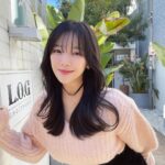 Jun Amaki Instagram - new hair🥰 ブルーブラック トリートメント してもらいましたっ✂︎ カリスマ美容師 @riholog1001 💗 りほちゃんいつもありがと🖤🩷